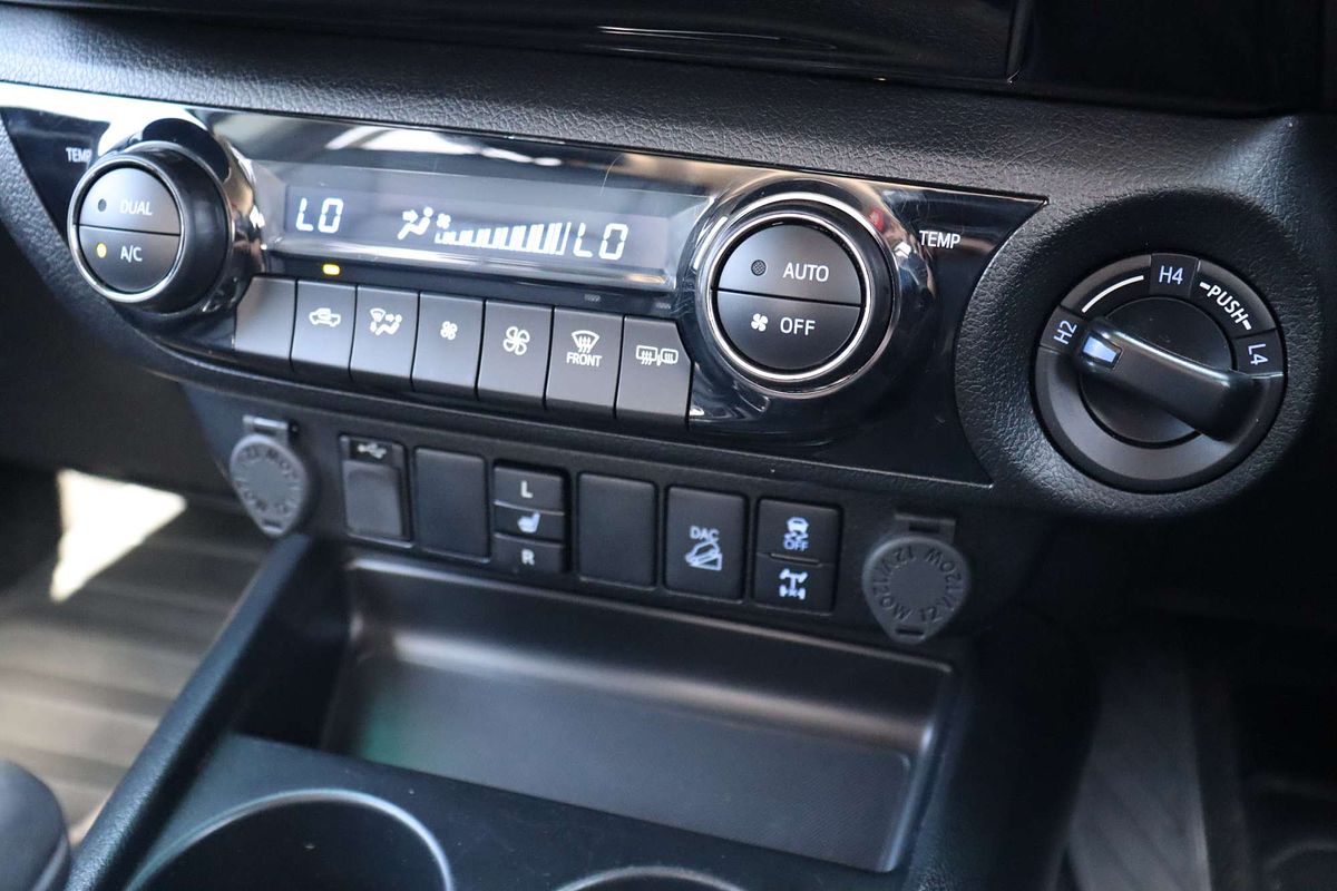 2023 Toyota Hilux SR5 GUN126R 4X4