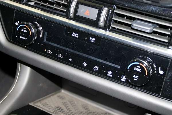 2024 Nissan Pathfinder ST-L R53
