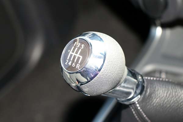 2024 Nissan Navara ST D23 4X4