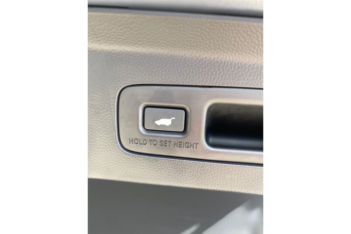 2023 Honda HR-V e:HEV L