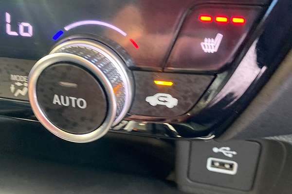 2023 Honda HR-V e:HEV L