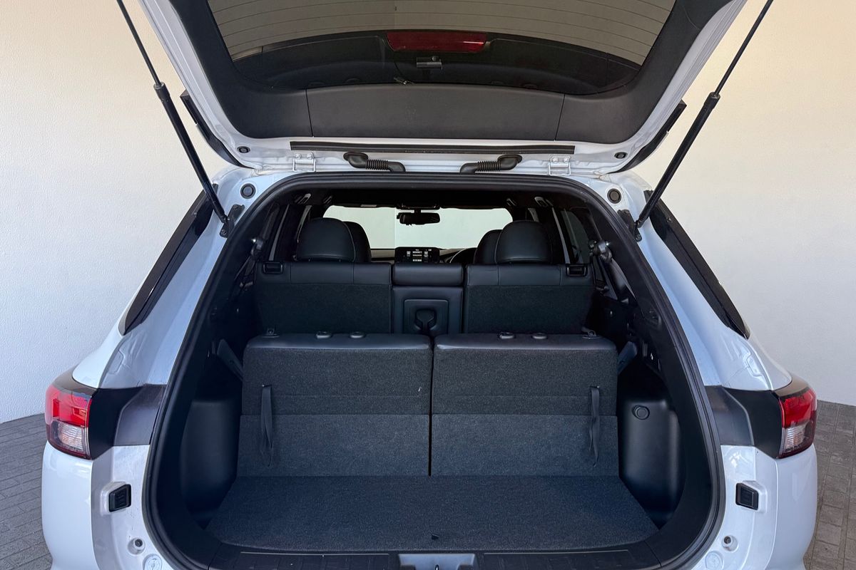 2023 Mitsubishi Outlander LS Black Edition ZM