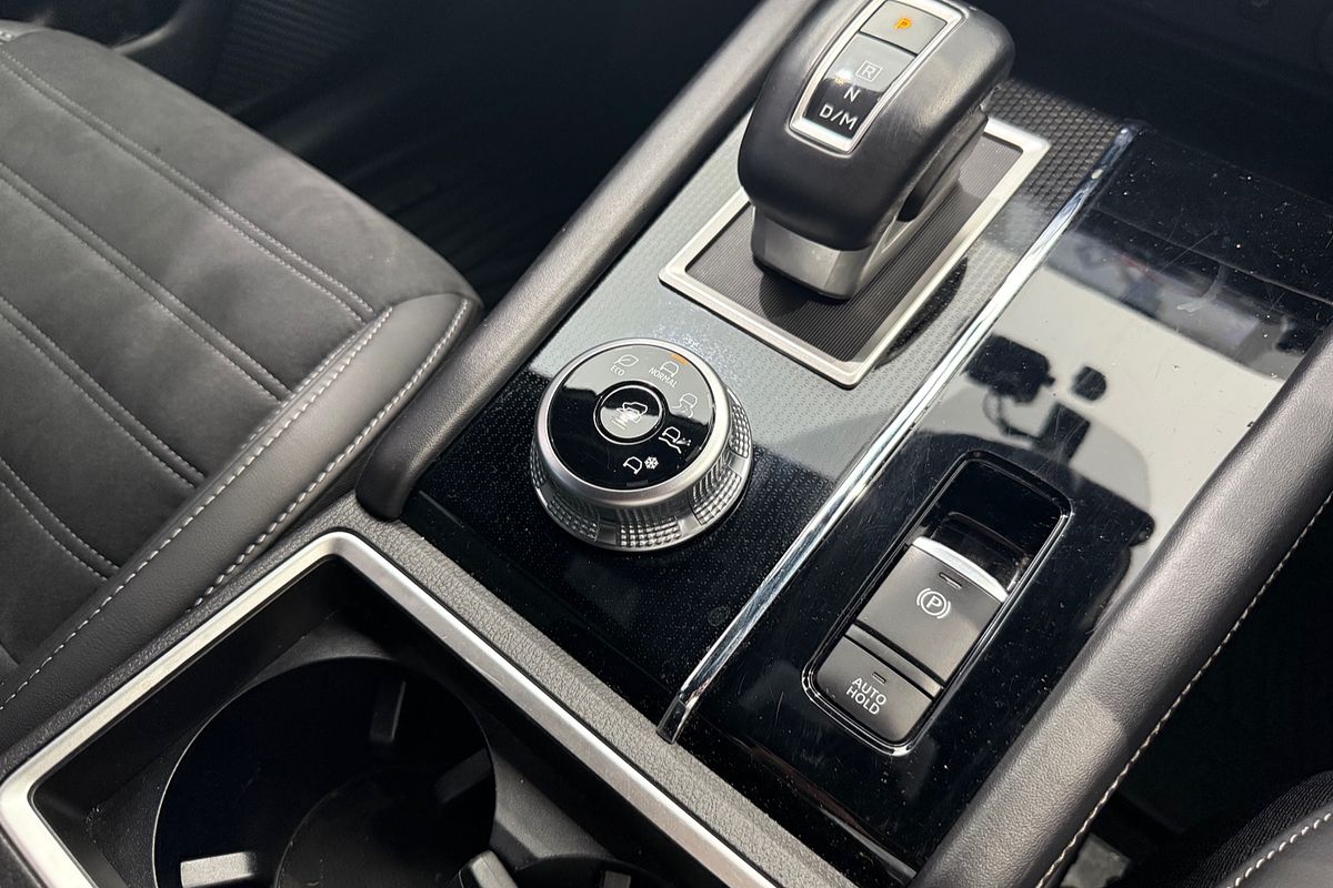 2023 Mitsubishi Outlander LS Black Edition ZM