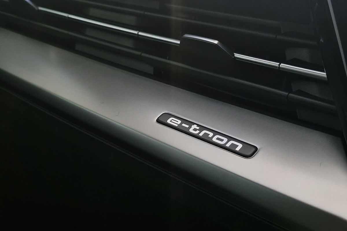 2024 Audi Q4 e-tron 45 F4