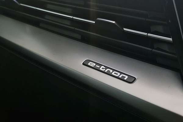 2024 Audi Q4 e-tron 45 F4