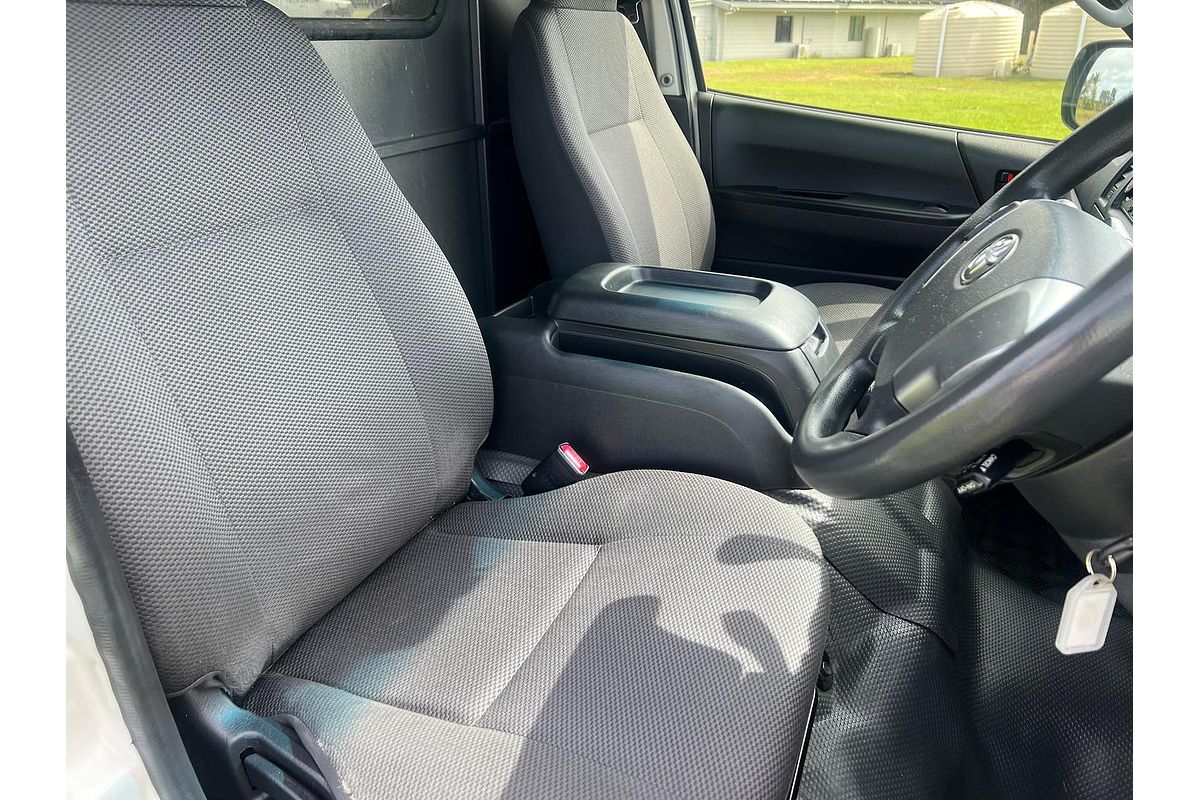 2014 Toyota Hiace KDH201R LWB
