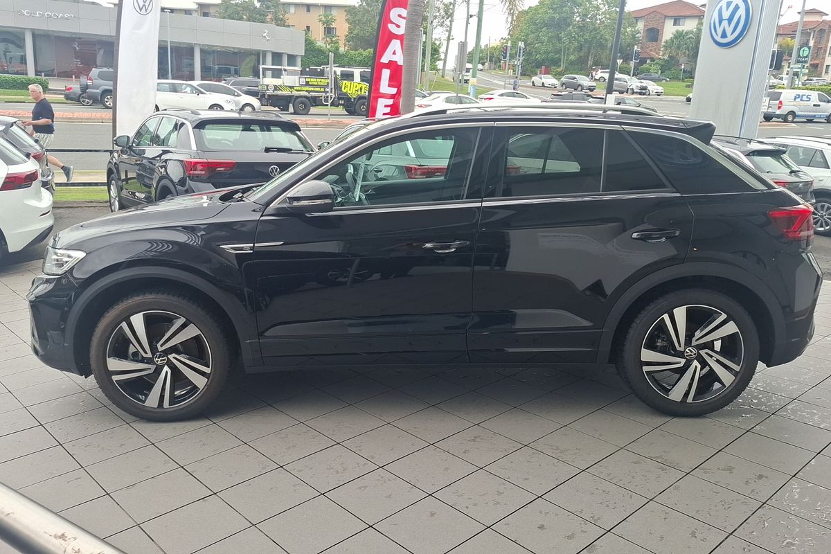 2024 Volkswagen T-Roc 140TSI R-Line D11