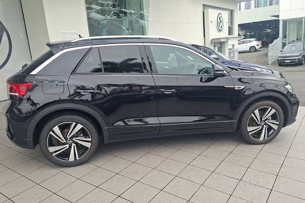 2024 Volkswagen T-Roc 140TSI R-Line D11