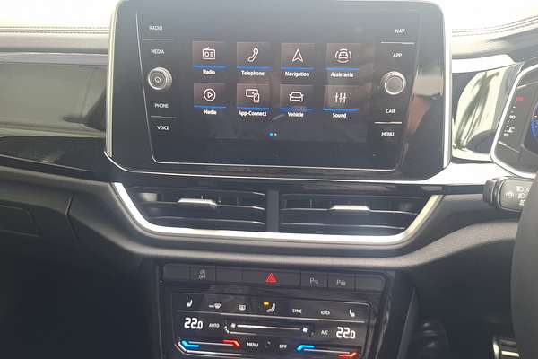 2024 Volkswagen T-Roc 140TSI R-Line D11