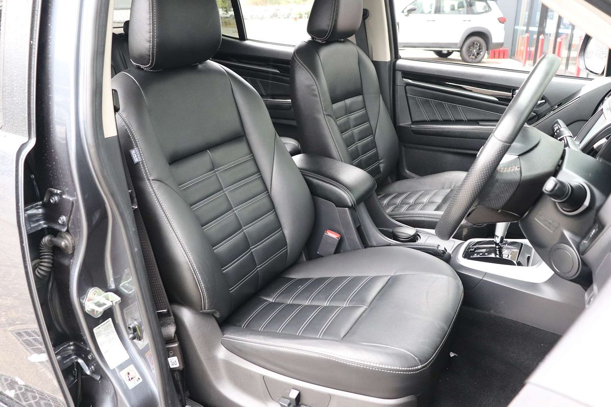2021 Isuzu MU-X LS-T