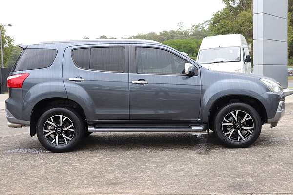 2021 Isuzu MU-X LS-T