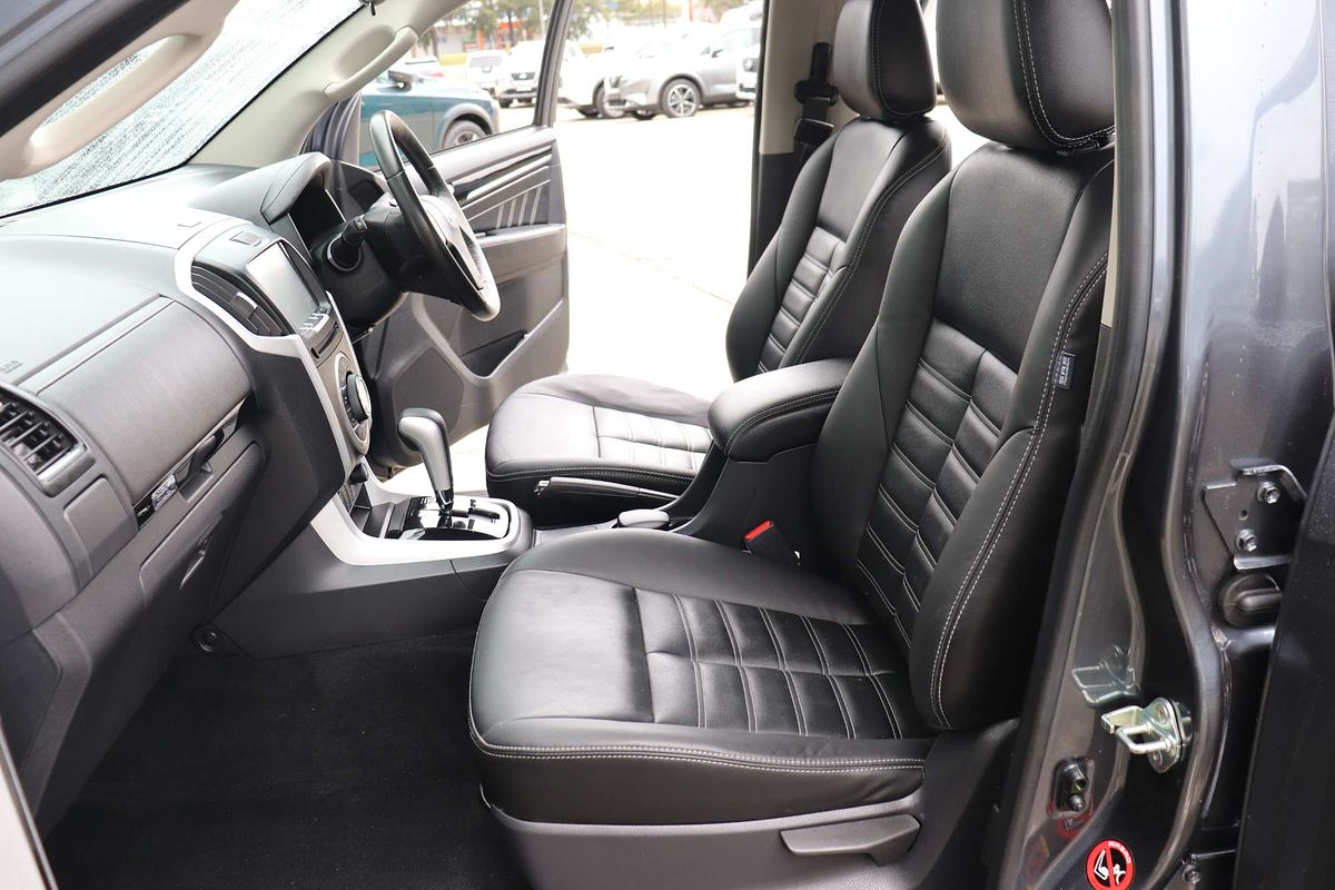 2021 Isuzu MU-X LS-T