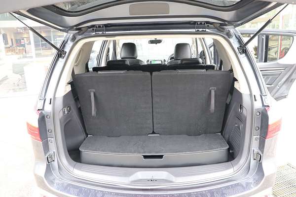 2021 Isuzu MU-X LS-T