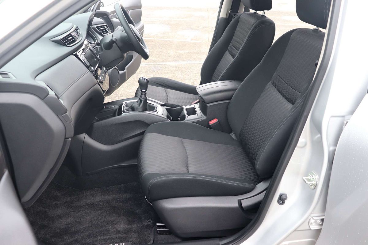 2022 Nissan X-TRAIL ST T32
