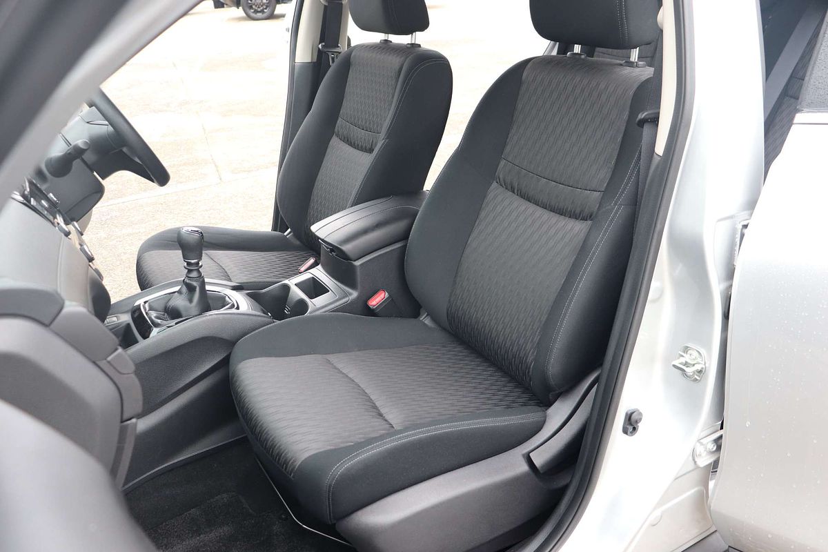 2022 Nissan X-TRAIL ST T32