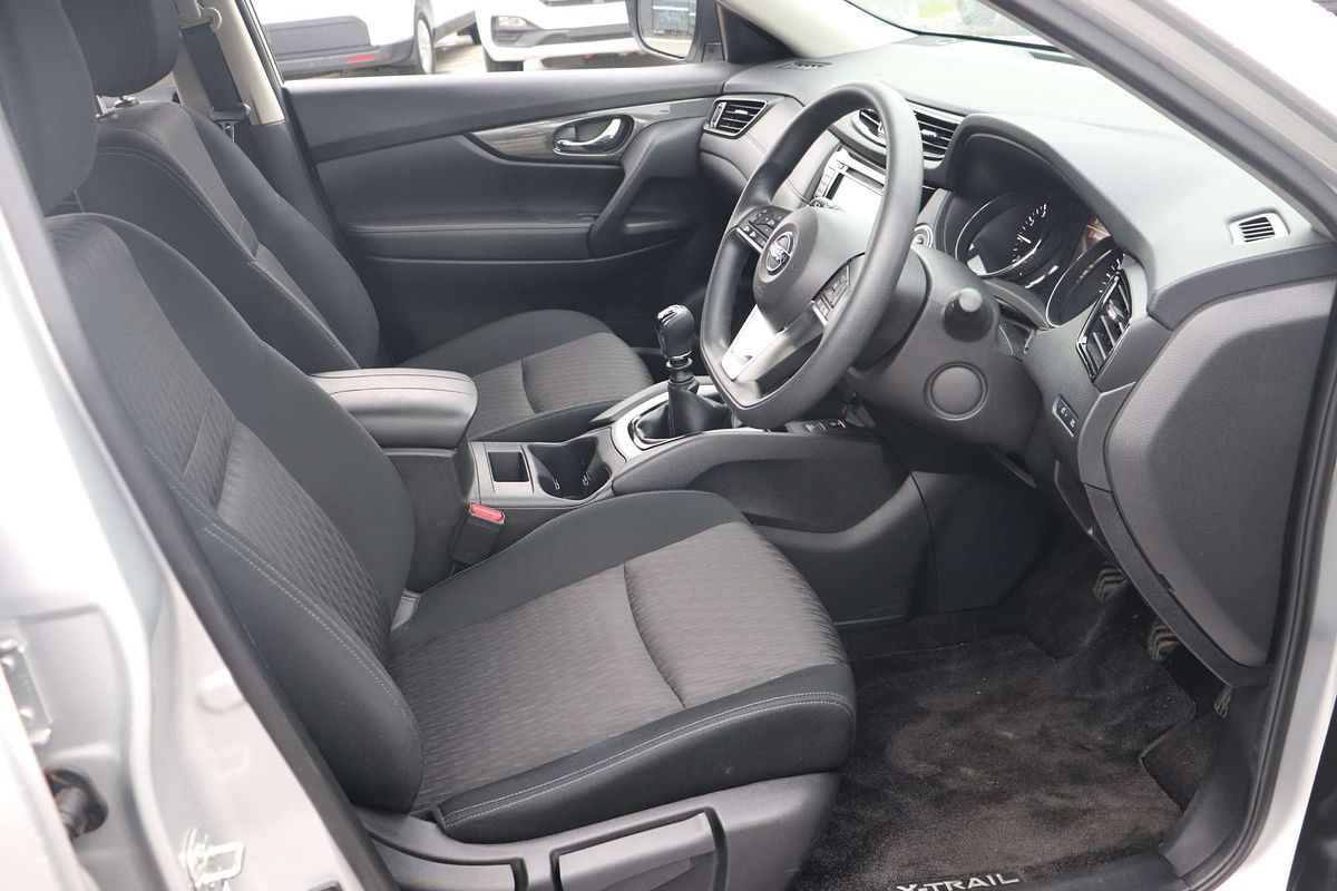 2022 Nissan X-TRAIL ST T32