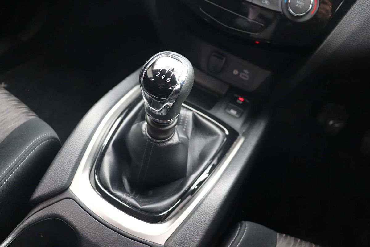 2022 Nissan X-TRAIL ST T32