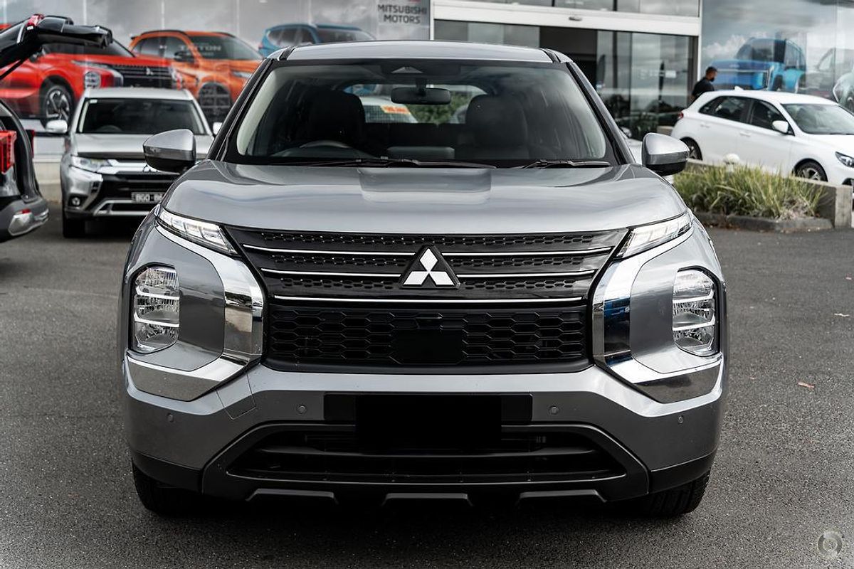 2023 Mitsubishi Outlander ES ZM
