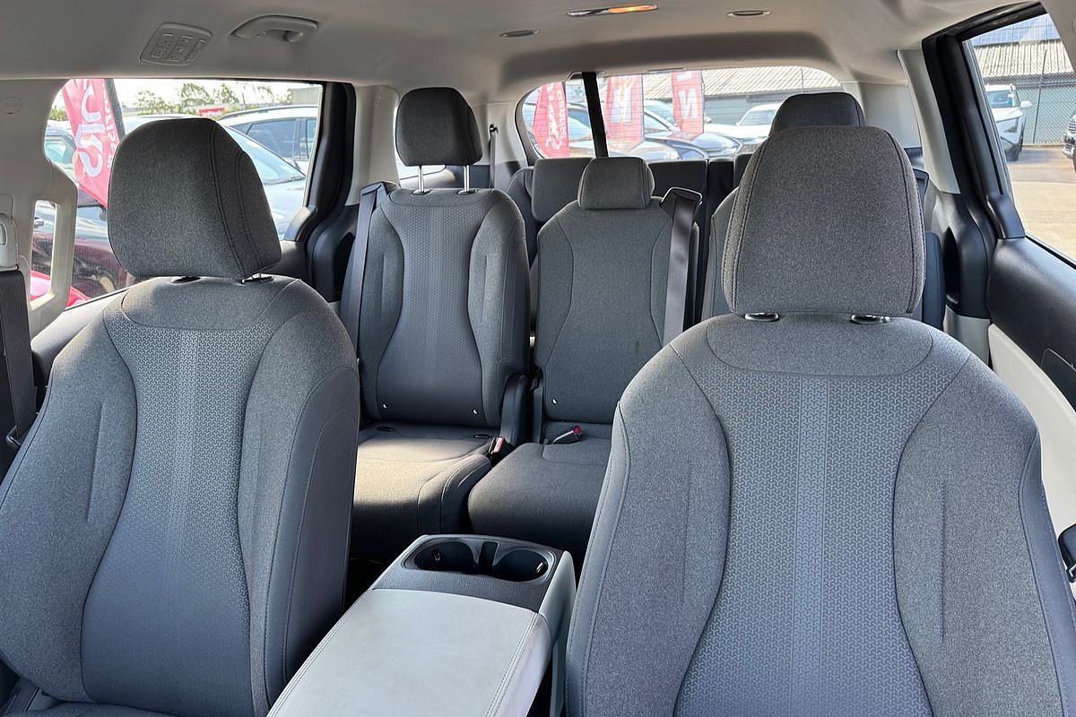 2022 Kia Carnival S KA4
