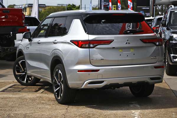 2024 Mitsubishi Outlander PHEV Exceed Tourer ZM