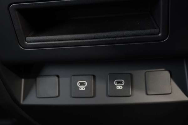 2024 Land Rover Defender 110 D350 X-Dynamic SE L663