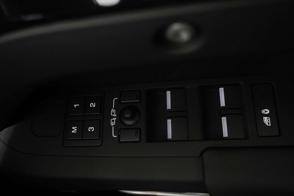 2024 Land Rover Defender 110 D350 X-Dynamic SE L663