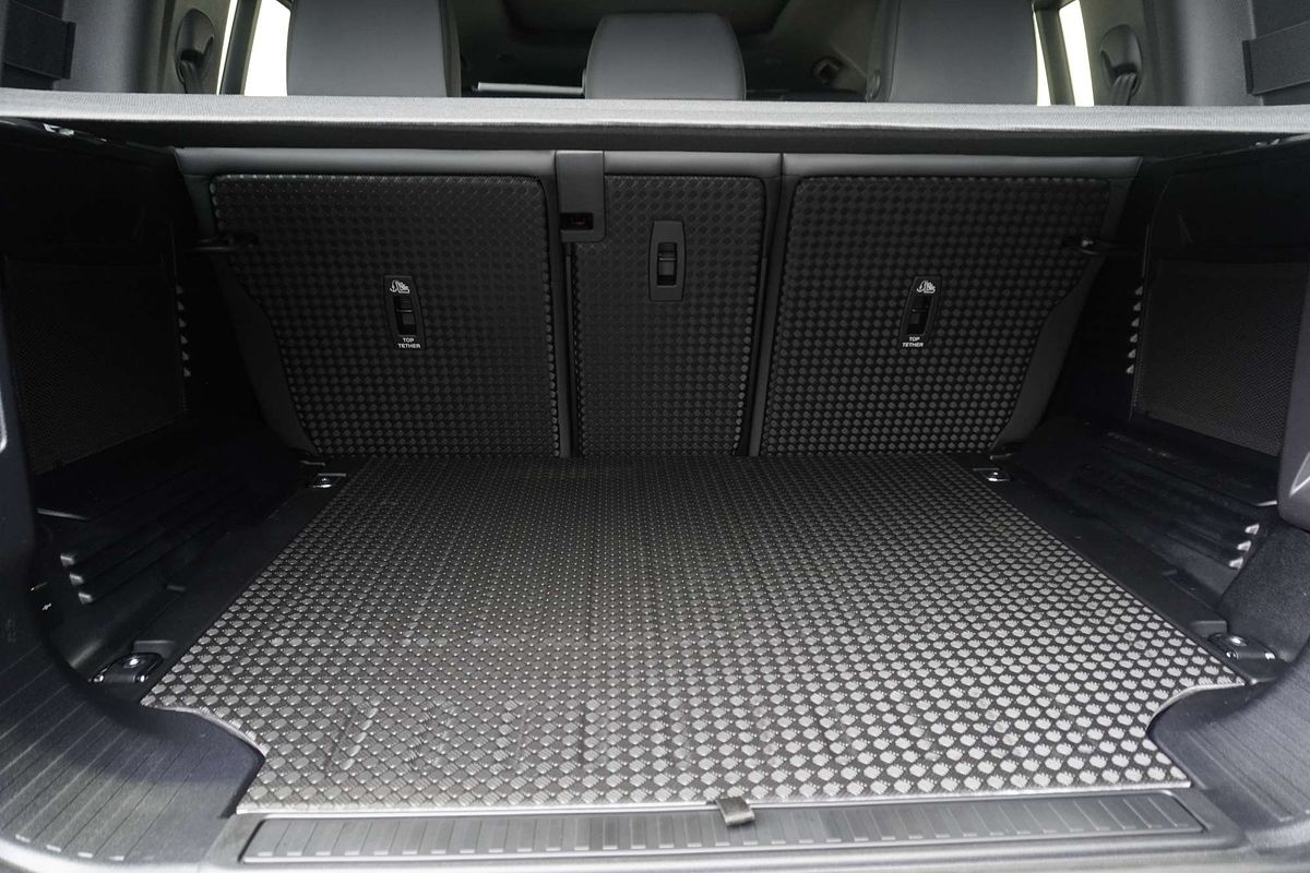 2024 Land Rover Defender 110 D350 X-Dynamic SE L663