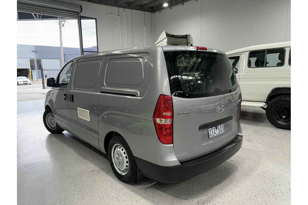 2013 Hyundai iLoad TQ2-V