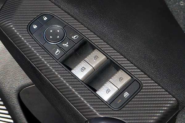 2024 Mitsubishi Outlander LS ZM