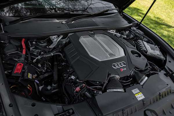 2022 Audi RS6  C8