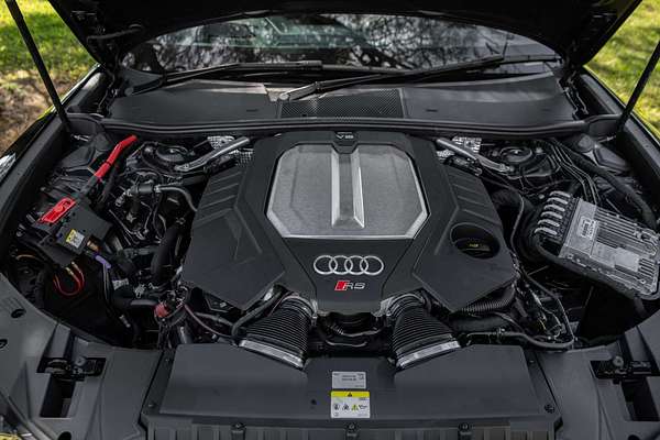 2022 Audi RS6  C8