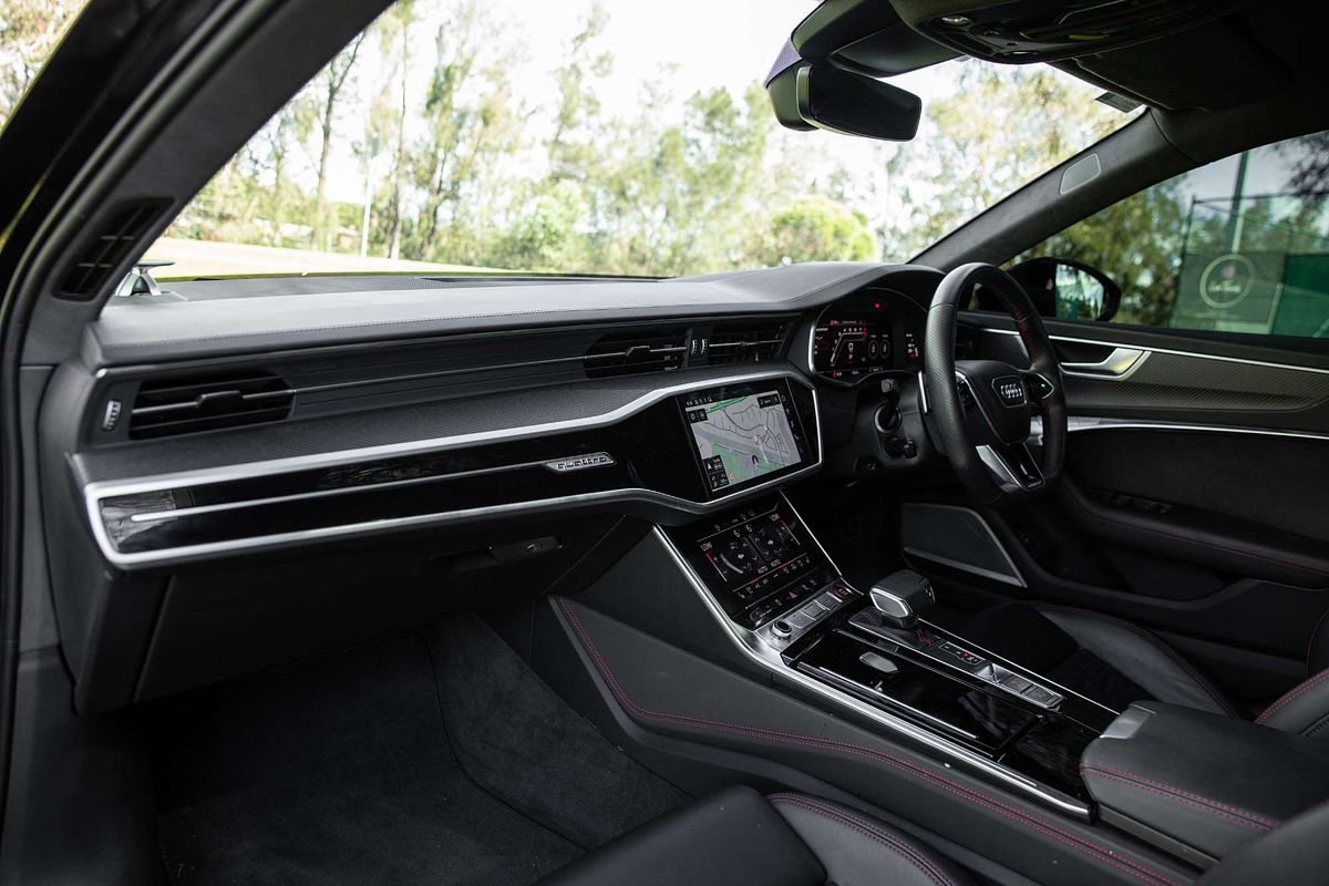 2022 Audi RS6  C8