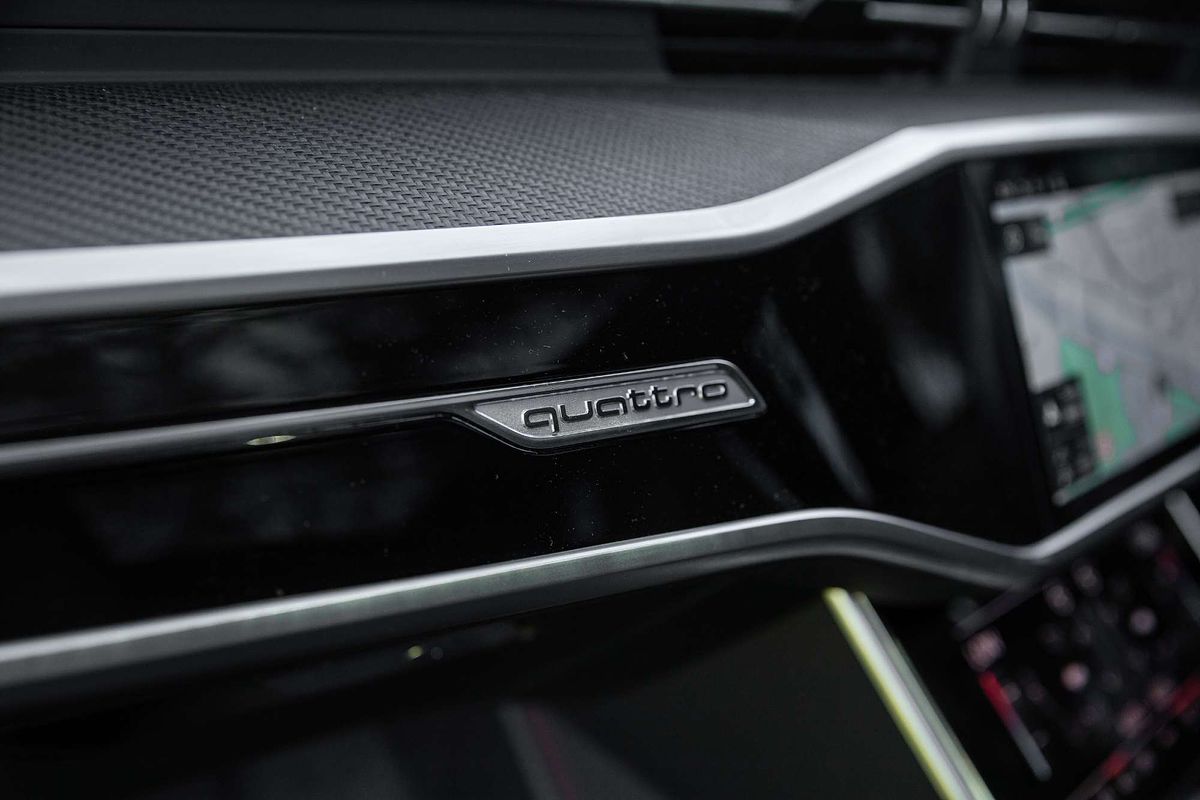 2022 Audi RS6  C8
