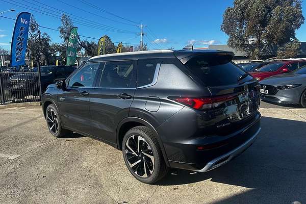 2024 Mitsubishi Outlander PHEV Exceed ZM