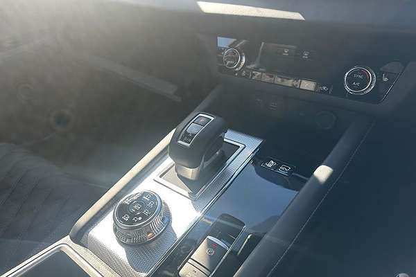 2024 Mitsubishi Outlander PHEV Exceed ZM