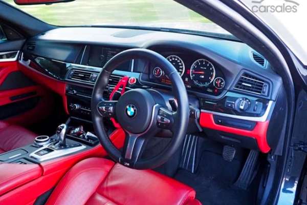 2012 BMW M5  F10