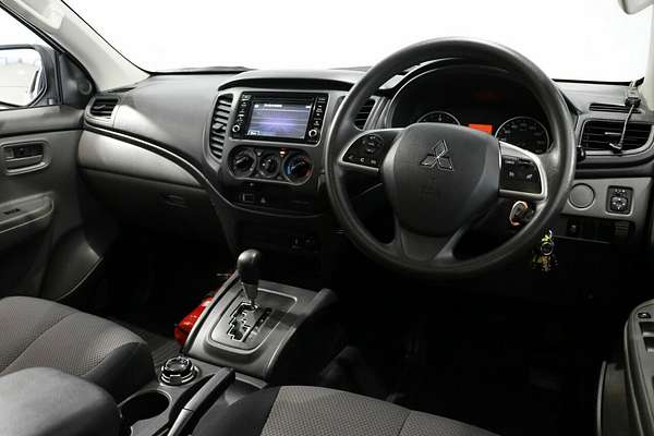 2017 Mitsubishi Triton GLX MQ 4X4