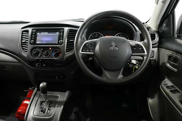 2017 Mitsubishi Triton GLX MQ 4X4