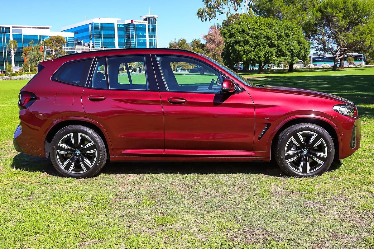 2024 BMW iX3 M Sport G08