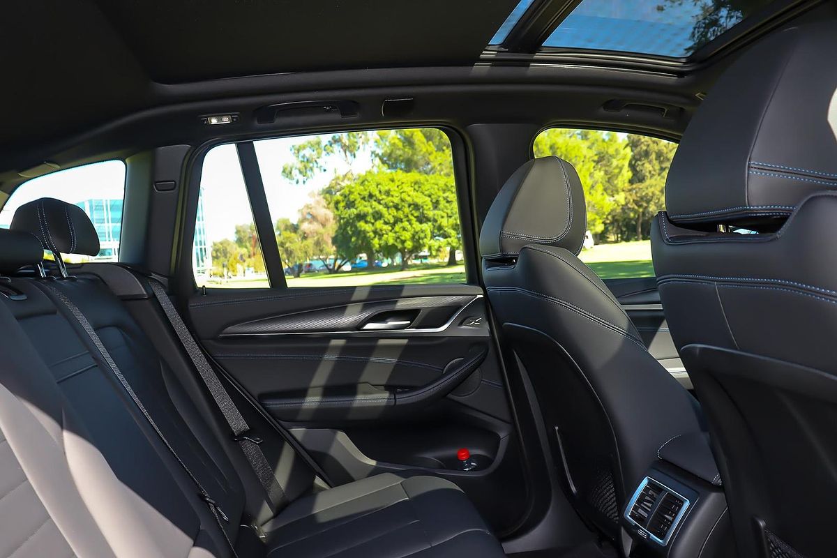 2024 BMW iX3 M Sport G08