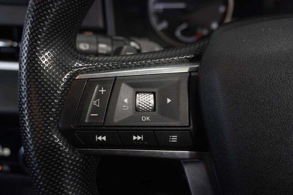 2023 Mitsubishi Outlander ES ZM