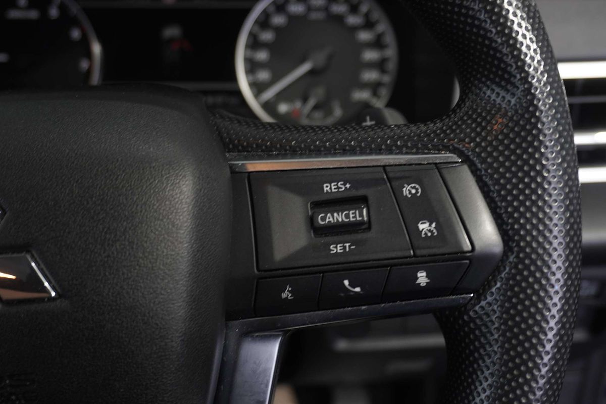 2023 Mitsubishi Outlander ES ZM