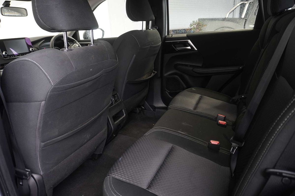 2023 Mitsubishi Outlander ES ZM