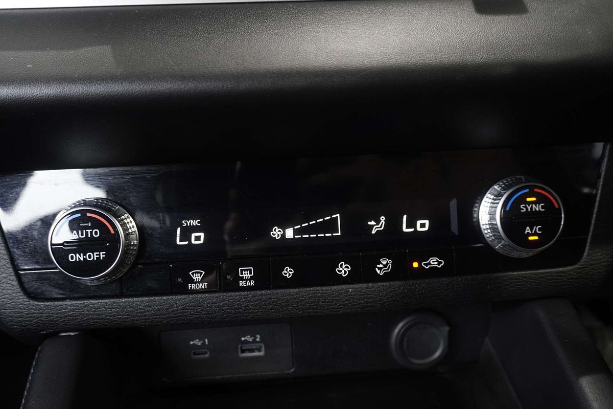 2023 Mitsubishi Outlander ES ZM