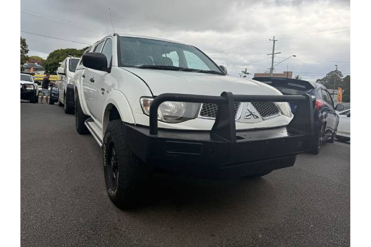 2012 Mitsubishi Triton GL-R MN 4X4