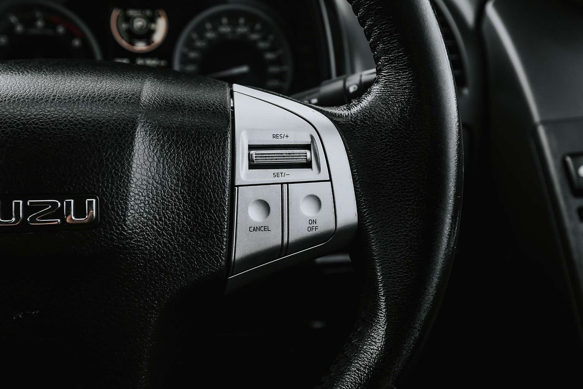 2016 Isuzu MU-X LS-T