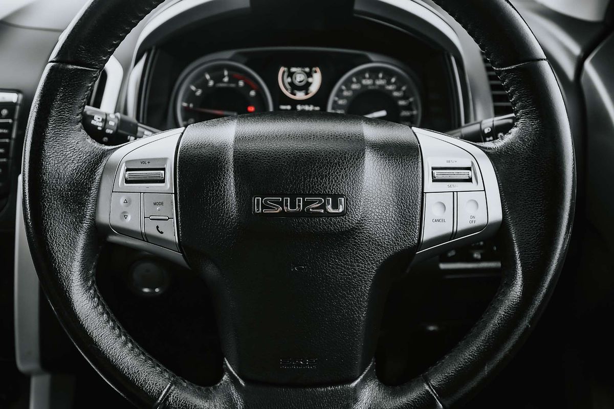 2016 Isuzu MU-X LS-T
