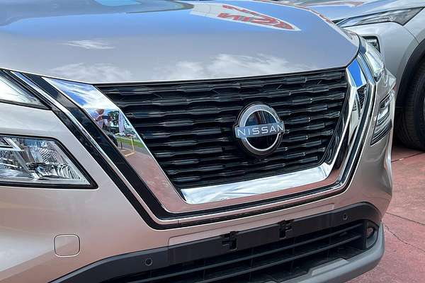 2025 Nissan X-TRAIL ST-L T33