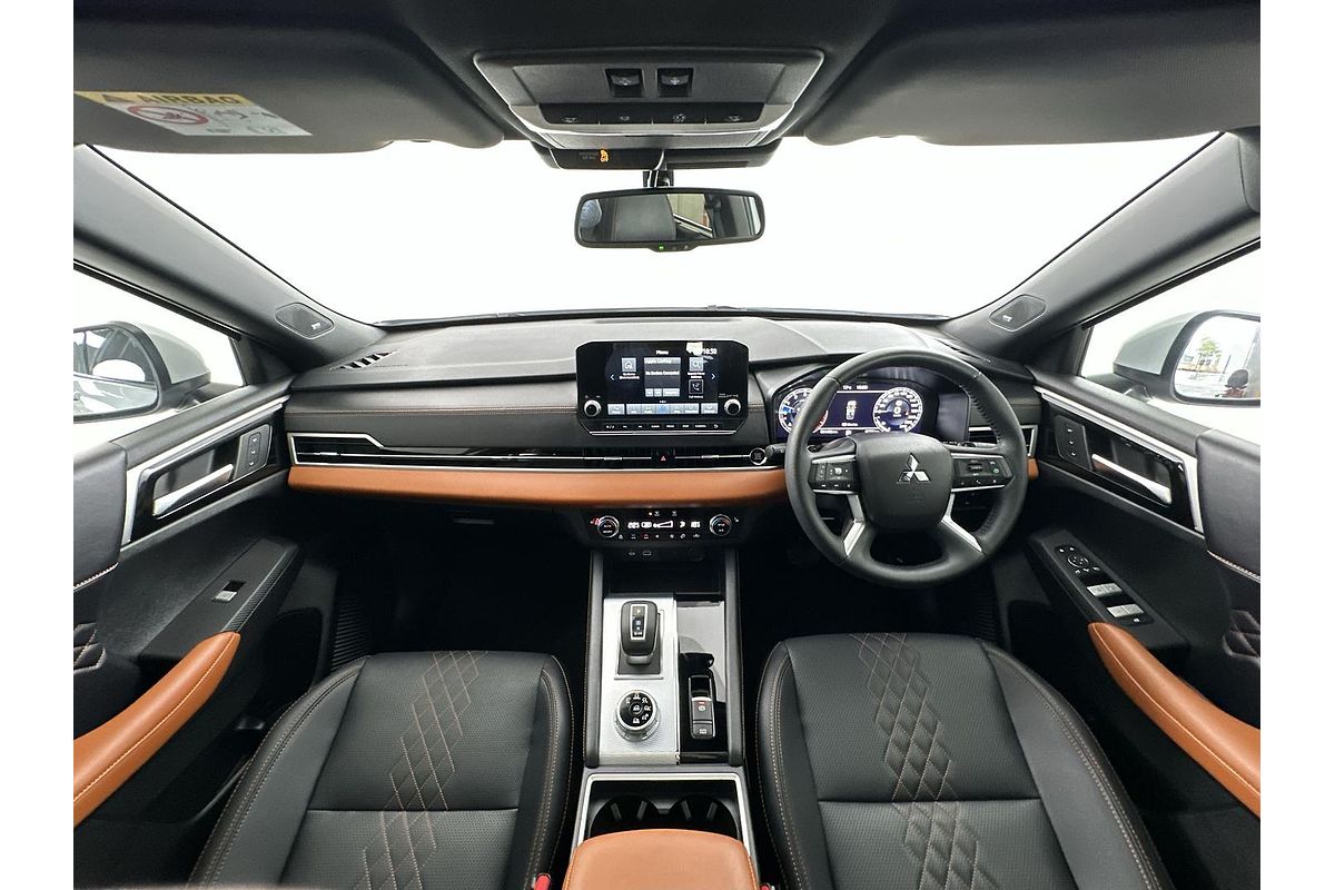 2024 Mitsubishi Outlander Exceed Tourer ZM