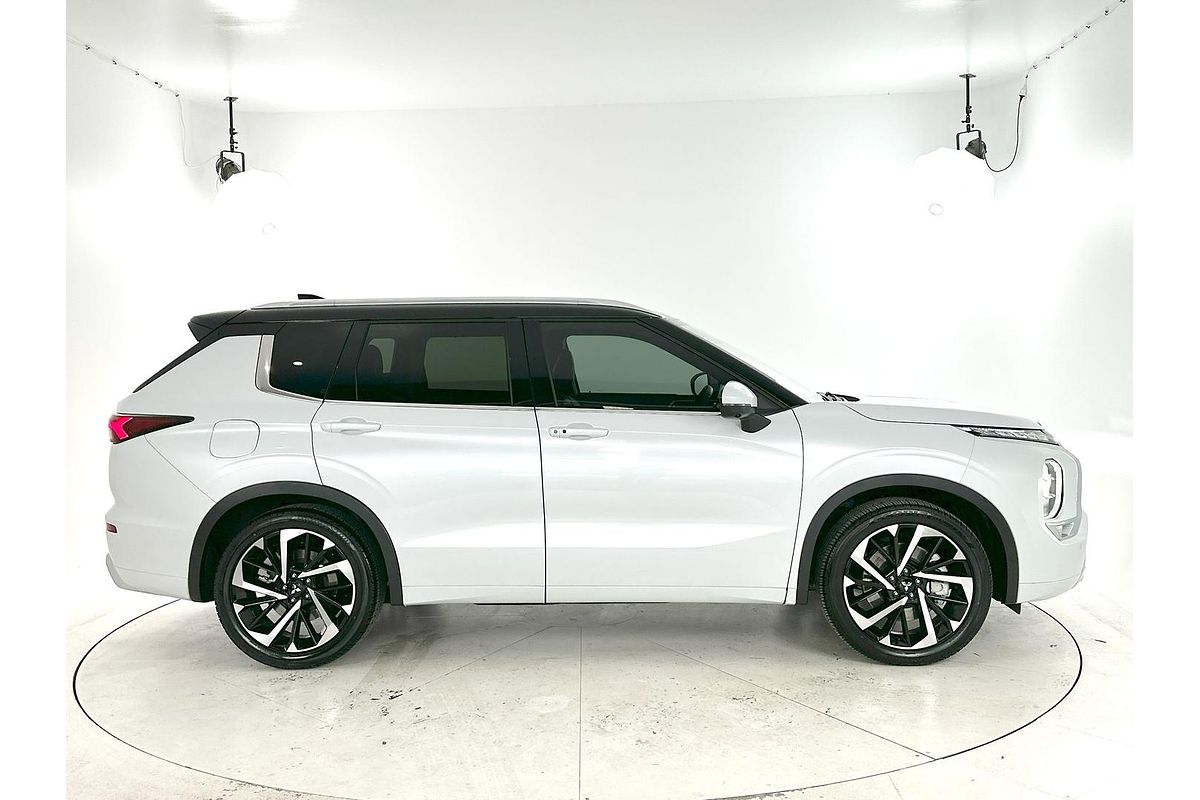 2024 Mitsubishi Outlander Exceed Tourer ZM